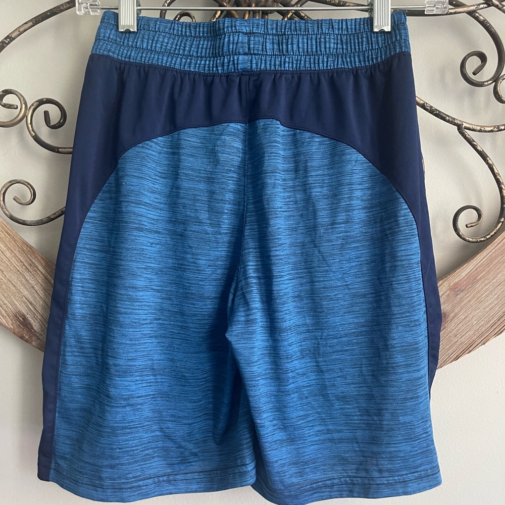 Xersion Shorts - Picture 2 of 7